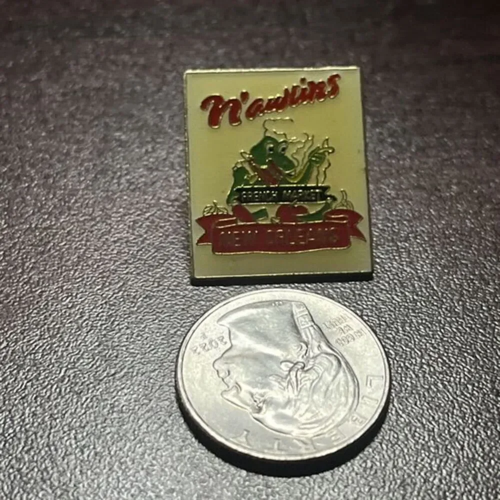 New Orleans French‎ Market Alligator Chef N’awlins Lapel Hat Pin